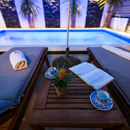 Apartment Rustica With Exclusive Use Of The Pool