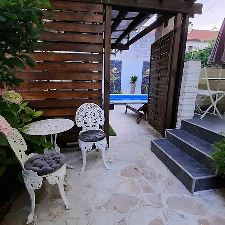 Rustica With Exclusive Use Of The Pool * Zadar