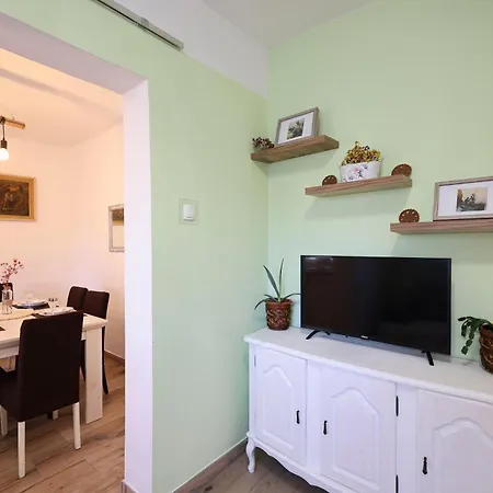 Rustica Apartment