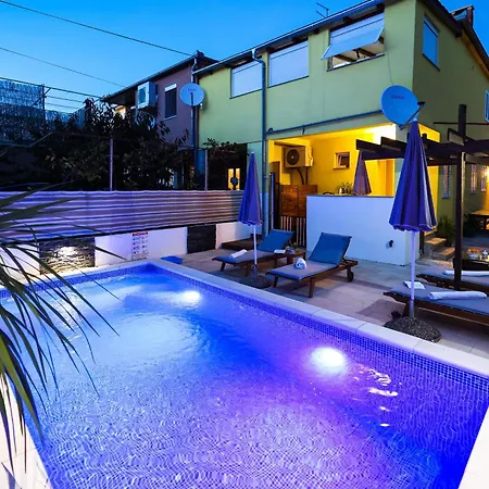Rustica With Exclusive Use Of The Pool Apartment *