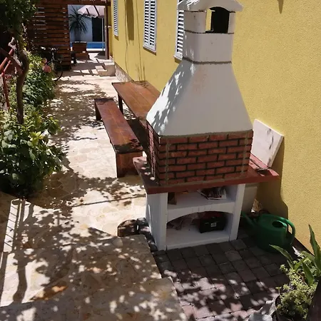 Rustica With Exclusive Use Of The Pool Apartment Zadar